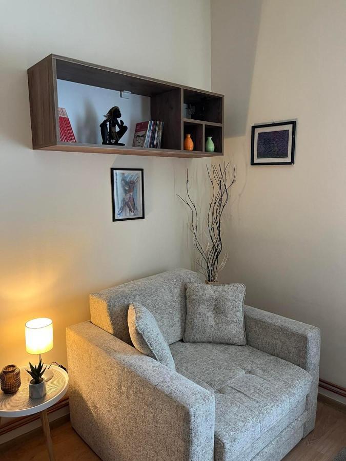 Guest House A'Storia Ruma Bagian luar foto
