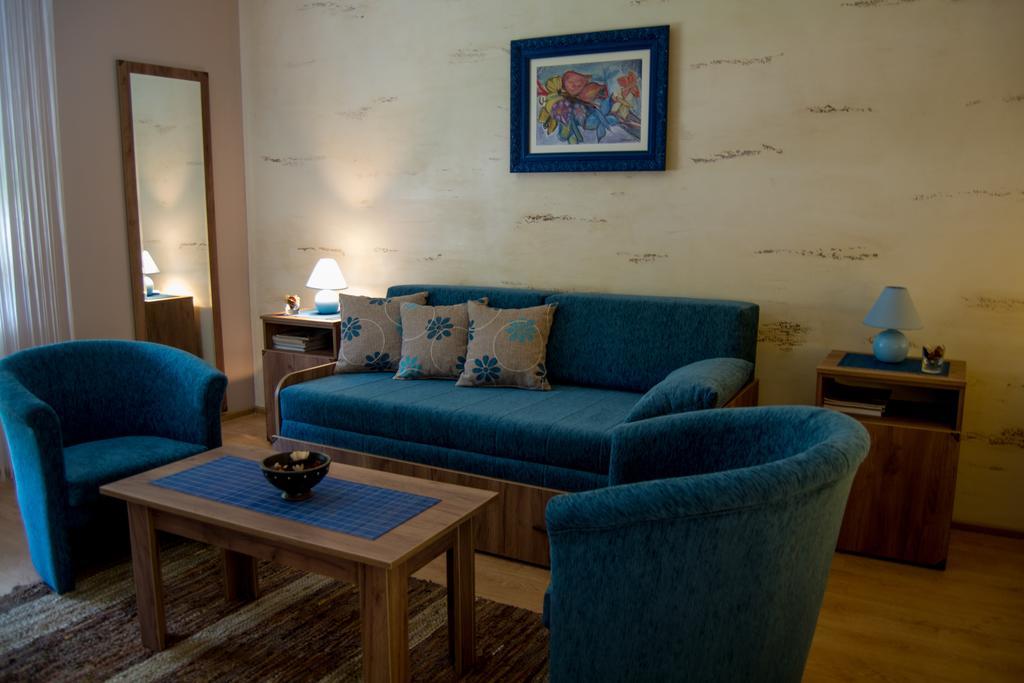 Guest House A'Storia Ruma Bagian luar foto